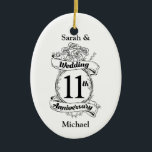 Ornamento De Cerâmica Rosa romântica 11 11.º aniversário de casamento<br><div class="desc">Uma design para te ajudar a marcar o décimo primeiro aniversário de casamento. Uma ilustração a preto e branco de banners que leem o aniversário de 11 casamento cercado de rosas. Uma design romântica para casais que celebram esta data marcante em seu casamento.</div>