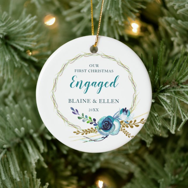 Ornamento De Cerâmica Rosas Russos Envolvidos no Primeiro Natal Personal (Árvore)