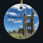 Ornamento De Cerâmica Rua Andrews Scotland Catedral Santo Andrew<br><div class="desc">A catedral medieval pitoresca arruina na Rua Andrews,  Escócia. Diz-se que esta igreja antiga abrigou os ossos do Santo do apóstolo Andrew.</div>