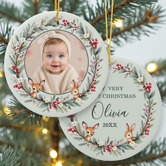 Ornamento De Cerâmica Sage Green Woodland Baby First Christmas Photo (Criador carregado)
