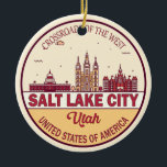 Ornamento De Cerâmica Salt Lake City Utah Cidade Skyline Emblem<br><div class="desc">Design de arte colorida e minimalista de Salt Lake City,  com monumentos e marcos da cidade de Utah.</div>