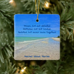 Ornamento De Cerâmica Sanibel Island Beach Florida Pre Hurricane Ian<br><div class="desc">Um tributo à beleza natural e serenidade da linda ilha Sanibel, Flórida. A ilha da barreira sudoeste foi devastada e cortada do continente após ter sido atingida pelo furacão Ian, um forte furacão da categoria 4 em setembro de 2022. O ornamento apresenta uma foto de uma praia de areia branca...</div>