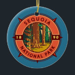 Ornamento De Cerâmica Sequoia National Park Retro Compass Emblem<br><div class="desc">Trabalho de arte de vetor sequoia. O parque contém o ponto mais alto dos Estados Unidos contíguos,  Monte Whitney,  e fica ao sul do Kings Canyon National Park.</div>