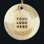 Ornamento De Cerâmica Seu logotipo, Glitter Dourado, Trendy Christmas Ba<br><div class="desc">O logotipo da sua empresa,  Glitter Dourado,  Trendy Christmas Ball Ornament,  Cerâmica Personalizada. Uma decoração de férias de luxo para qualquer tipo de negócio. Personalize seu presente de Decoração de Árvore de Natal da Foto Ornament Cerâmica em tons brilhantes de tendências douradas</div>