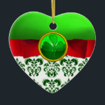 ORNAMENTO DE CERÂMICA SHAMROCK MONOGRAMA VERDE DE CORAÇÃO CELTICA DE PAT<br><div class="desc">Monograma do coração elegante com flores brancas verdes damask e arcos vermelhos para Natal Feriado,  Dia da Patty do Santo,  casamento irlandês,  Dia de os namorados,  salvar a data,  noivado romântico,  chás de panela.</div>