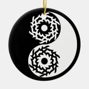 Ornamento De Cerâmica Símbolo de yin e yang em preto e branco