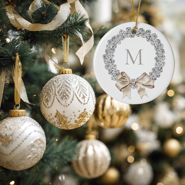 Ornamento De Cerâmica Sinos De Prata Monogramados Fora De Natal (Silver Bells Monogrammed Wreath Christmas Ornament)