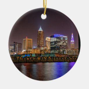 Ornamento De Cerâmica Skyline de Cleveland na noite