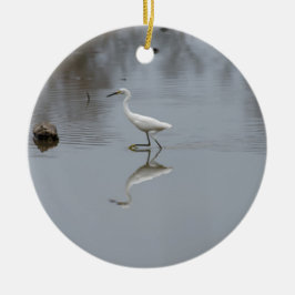 Ornamento De Cerâmica "Snowy Egret na Caça"