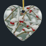 Ornamento De Cerâmica Snowy Red Berries Winter Scene Heart<br><div class="desc">Uma cena de inverno de neve com Berries vermelhos e galhos nuos cobertos de neve!</div>