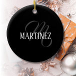 Ornamento De Cerâmica Sobrenome Personalizado Elegante Preto | Nome<br><div class="desc">Nome Personalizado Elegante Preto. Você pode optar por adicionar seu nome,  o nome de um ente querido ou uma mensagem especial. Seja um presente sincero para alguém que lhe é caro ou um tratamento pessoal,  a escolha é sua.</div>
