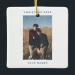 Ornamento De Cerâmica Sobreposição de Filmes de Ruído com Foto em Neve A<br><div class="desc">Marinho Azul, Mínimo Mínimo de Neve Foto Texto Ruído Sobreposição do filme Cerâmica Manutenção apresentando sua foto personalizada (quadrada, paisagem ou retrato, horizontal ou vertical) em flocos de neve e com camada de vintagem de filme de ruído branco, e seu feriado, nome e texto personalizados em fonte serif na moda...</div>