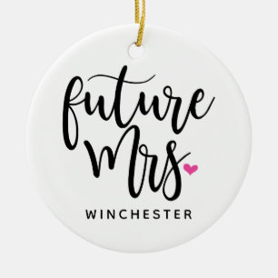Ornamento De Cerâmica Sra. futura (nome) no roteiro preto