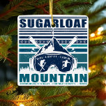 Ornamento De Cerâmica Sugarloaf Mountain Maine Vintage Souvenirs<br><div class="desc">Design do Sugarloaf Mountain Maine apresenta montanhas e árvores altas. Design para qualquer um que ama férias no Pão de Açúcar. Souvenir do Sugarloaf Maine,  design para alguém que ama cachoeiras,  trilhas,  trilhas correndo,  ultraroning,  esqui e esqui.</div>