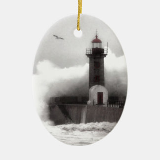 Ornamento De Cerâmica Tempestade no farol