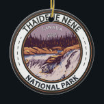Ornamento De Cerâmica Thaidene Nene National Park Canadá Crachá Vintage<br><div class="desc">Thaidene Nene National Park vetor art design. O Parque fica perto do braço leste do lago Slave Excelente,  localizado na borda norte da floresta boreal do Canadá.</div>