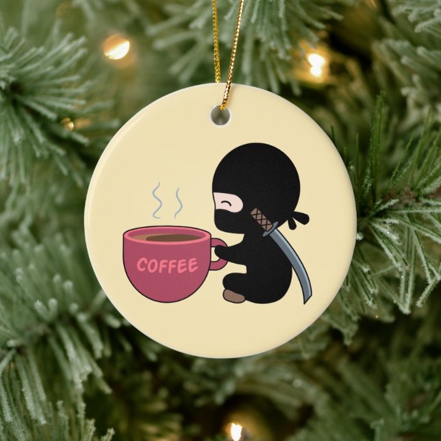 Ornamento De Cerâmica Tiny Ninja com Mug de Café Grande em Amarelo (Árvore)