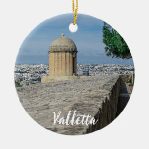 Ornamento De Cerâmica Torre de arma nas antigas muralhas da cidade de La