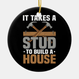 Ornamento De Cerâmica Trabalhando Em Madeira É Necessário Um Carpintei