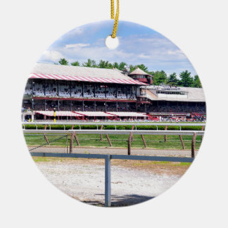 Ornamento De Cerâmica Tribunal Saratoga Race e Clare