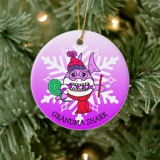 Ornamento De Cerâmica Tubarão Vovó Personalizado Adorável e Floco de Nev (Árvore)