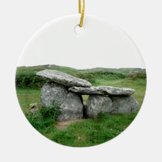 Ornamento De Cerâmica Túmulo Archeological dado forma altar Ireland