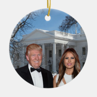 Ornamento De Cerâmica Um Natal Trump: Donald e Melania