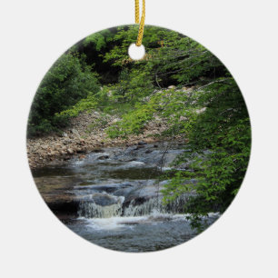 Ornamento De Cerâmica Uma cachoeira diminuta