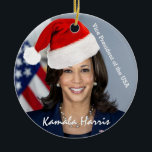 Ornamento De Cerâmica Vice-Presidente Kamala Harris em Santa Hat<br><div class="desc">Memorialize a eleição histórica de Kamala Harris com este retrato oficial de Kamala Harris - com um chapéu de Papai Noel.</div>