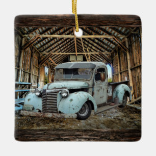 Ornamento De Cerâmica Vintage Blue Truck Rustic Barn Cerâmica Ornament