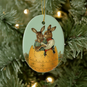 Ornamento De Cerâmica Vintage Victorian Easter Bunnies em um Ovo Dourado