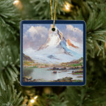 Ornamento De Cerâmica Vista do Matterhorn, Árvore de Natal<br><div class="desc">O filme Matterhorn é uma pintura de Toni Haller (austríaco, 1907-1944). O Matterhorn é uma montanha dos Alpes (Europa). O Matterhorn é famoso por sua forma quase perfeita de pirâmide. Suas torres de picos rochosos, de quatro lados, a 4.478 metros acima do nível do mar, em perfeito isolamento em meio...</div>