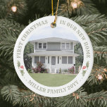 Ornamento De Cerâmica Watercolor Holly New Home First Xmas House 2 Foto<br><div class="desc">Celebre a alegria de seu novo lugar com uma foto personalizada "Primeiro Natal em nossa Nova Casa", cor d'água, ornamento cerâmico holly round. Palavras e imagens neste modelo são simples de personalizar, e podem ser diferentes ou iguais em frente e atrás. (DICAS DE IMAGEM e DESIGN DE TEXTO: 1) Para...</div>