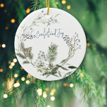 Ornamento De Cerâmica Winter Berry Wreath<br><div class="desc">Esta elegante coroa de morango de inverno é uma das minhas designs originais de aquarela favoritas. É simples,  elegante e perfeito para acrescentar esse toque especial às suas férias!</div>