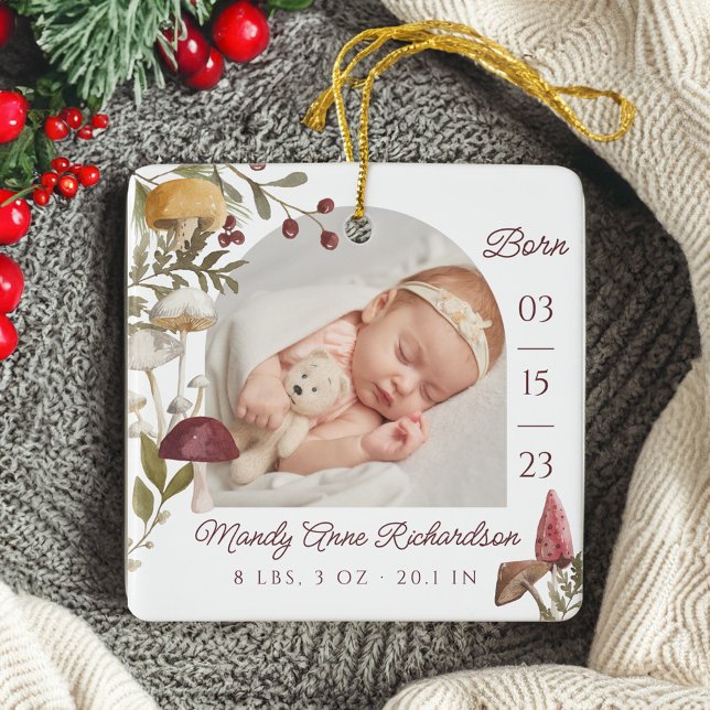 Ornamento De Cerâmica Woodland Mushroom Baby Birth Stats Foto (Woodland Mushrooms Baby Birth Stats Photo Ceramic Ornament)