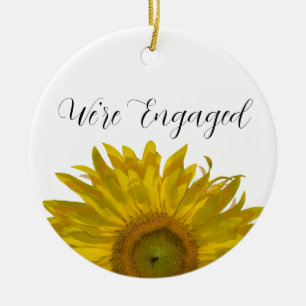 Ornamento De Cerâmica Yellow Sunflower Engagement