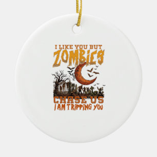 Ornamento De Cerâmica Zumbis Nos Perseguem Halloween Cemitério Lua Cresc
