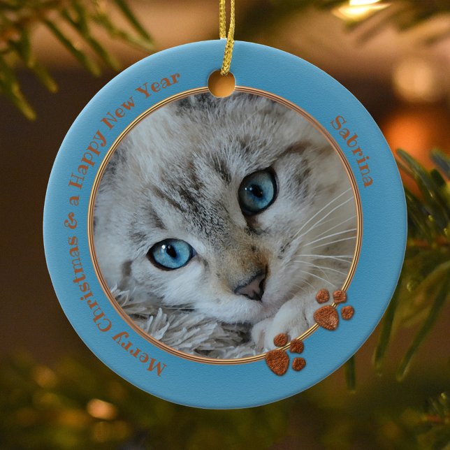 Ornamento de Fotos de Natal Azul do Keepsasaame do (Christmas ornament featuring a photo of your own cat framed by a blue and gold border)