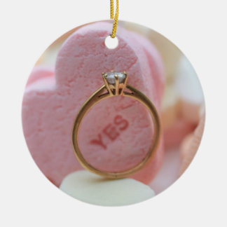 Ornamento de lançamento do Noivado Diamond Ring