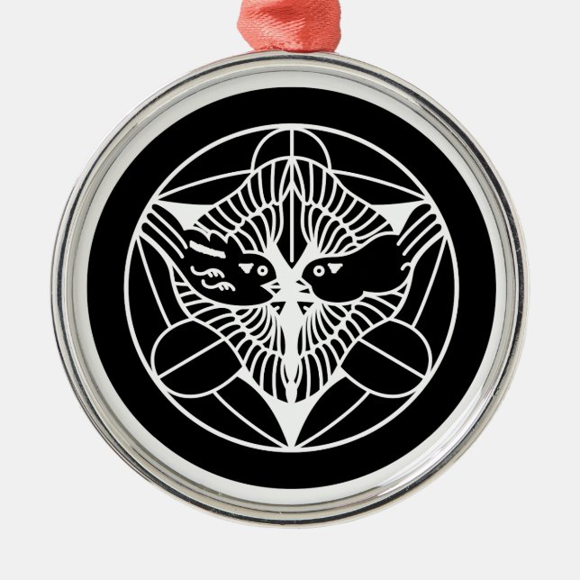 ORNAMENTO DE METAL 上 杉 家 笹 (Frente)