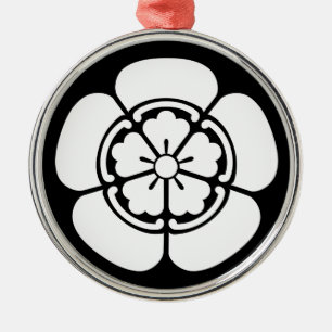 ORNAMENTO DE METAL 田 織 瓜