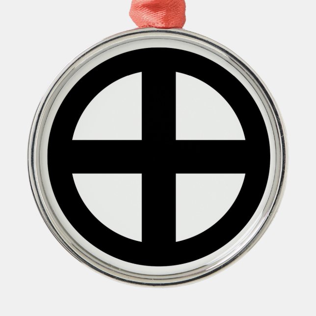 ORNAMENTO DE METAL 轡 (Frente)