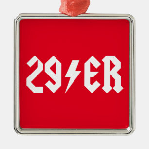 ORNAMENTO DE METAL 29º