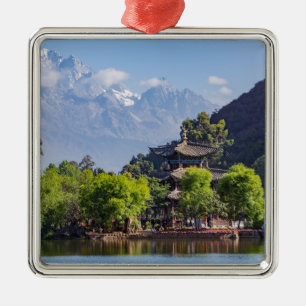 Ornamento De Metal A Piscina do Dragão Negro, Shigu, Yunnan - China