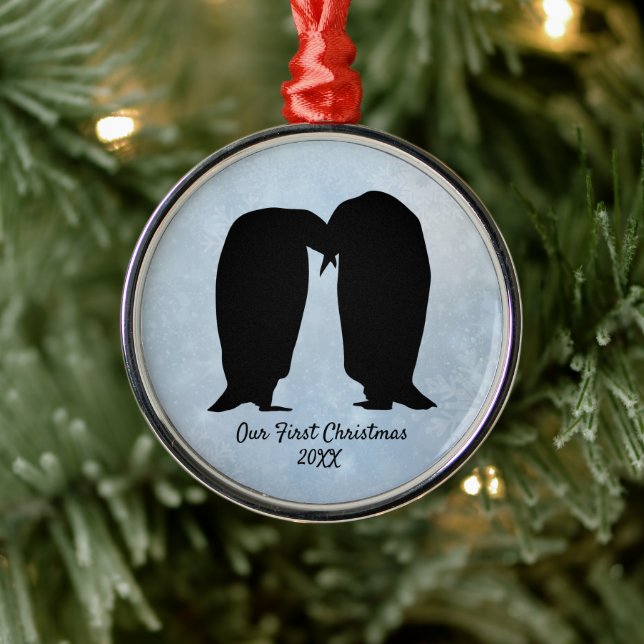 Ornamento De Metal Adorando o Natal do Casal Pinguim (Árvore)