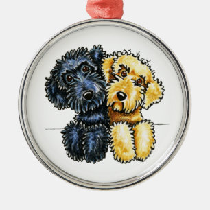 Ornamento De Metal Amarelo preto de Labradoodles alinhado