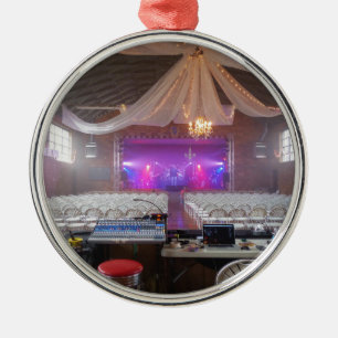 Ornamento De Metal Apronte para um concerto
