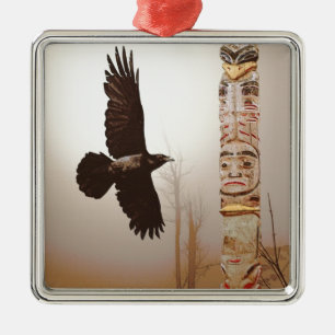 Ornamento De Metal Arte Flying Raven & Totem-Pole Fantasy