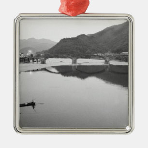Ornamento De Metal Ásia, Japão, Iwakuni. Pescadores e ponte histórica
