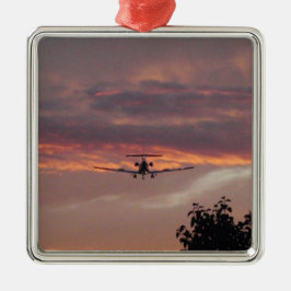 Ornamento De Metal Avião Comercial Aterrissando Ao Pôr do Sol